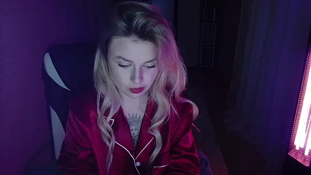 Snapshot of AngelicaHollywood chatting on 01/15/26, 06:11 AngelicaHollywood online show from 01/15/26, 06:11