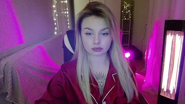 Snapshot of AngelicaHollywood chatting on 02/10/26, 08:13 AngelicaHollywood online show from 02/10/26, 08:13