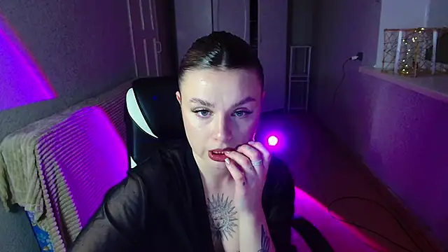 Snapshot of AngelicaHollywood chatting on 02/20/26, 10:32 AngelicaHollywood online show from 02/20/26, 10:32