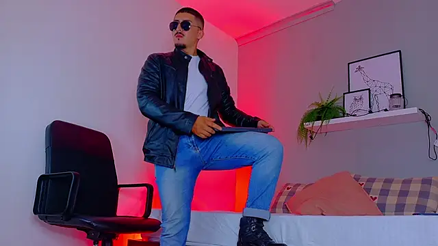 MrFox   online show from 01/14/26, 07:41