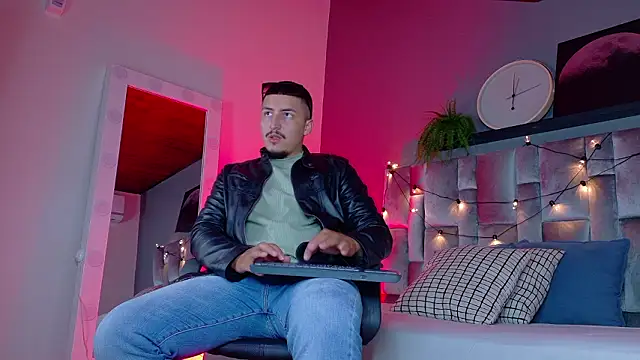 MrFox   online show from 02/19/26, 07:32