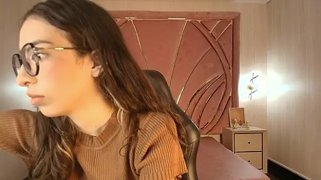 Emilia Bons online show from 01/19/26, 02:10