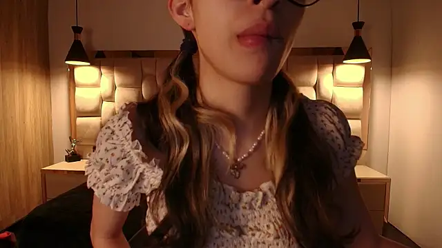 Emilia Bons online show from 02/23/26, 02:03