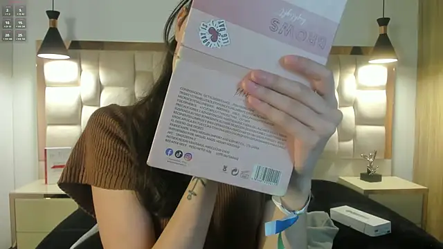 Emilia Bons online show from 03/02/26, 01:40