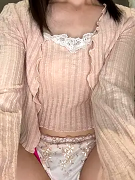 Snapshot of ms_suzuka chatting on 10/14/25, 12:11 ms suzuka online show from 10/14/25, 12:11