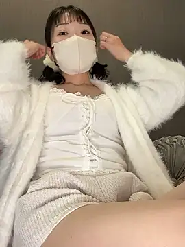 Snapshot of ms_suzuka chatting on 10/16/25, 12:11 ms suzuka online show from 10/16/25, 12:11