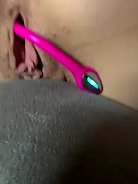 Snapshot of heycutie18 chatting on 11/16/25, 12:38 heycutie18 online show from 11/16/25, 12:38