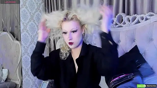 CarolLamb online show from 11/22/25, 06:07