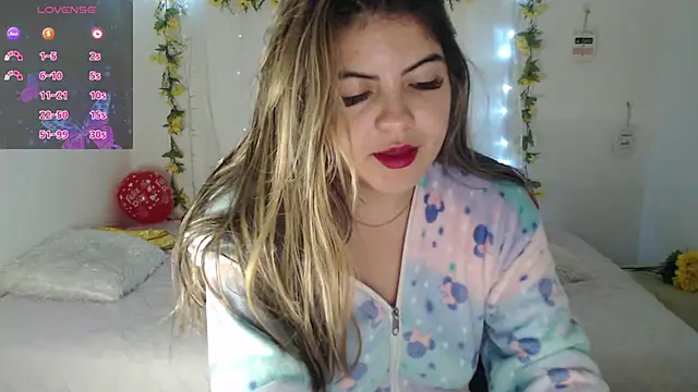 Snapshot of Alisson_5_ chatting on 09/24/25, 11:13 Alisson 5 online show from 09/24/25, 11:13
