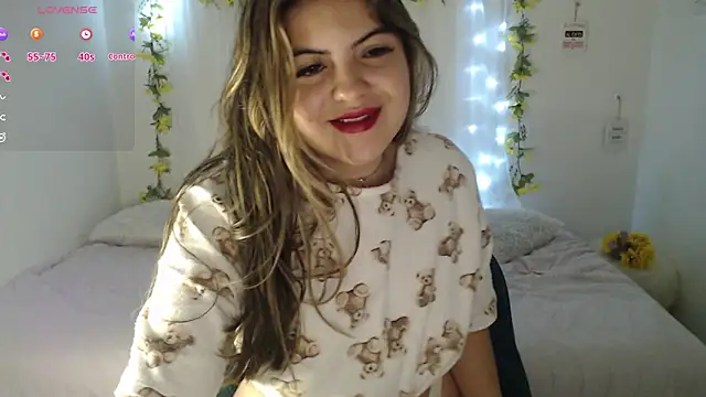 Snapshot of Alisson_5_ chatting on 10/07/25, 11:18 Alisson 5 online show from 10/07/25, 11:18