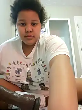 Snapshot of chocolate_bella chatting on 10/01/25, 01:50 chocolate bella online show from 10/01/25, 01:50