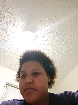 Snapshot of chocolate_bella chatting on 10/24/25, 02:30 chocolate bella online show from 10/24/25, 02:30