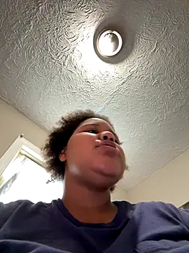 Snapshot of chocolate_bella chatting on 11/12/25, 08:52 chocolate bella online show from 11/12/25, 08:52