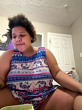 Snapshot of chocolate_bella chatting on 11/15/25, 04:58 chocolate bella online show from 11/15/25, 04:58