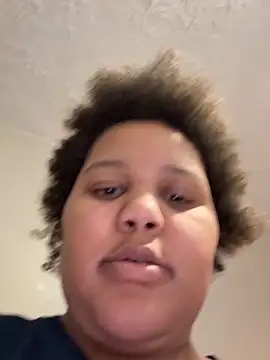 Snapshot of chocolate_bella chatting on 11/26/25, 07:15 chocolate bella online show from 11/26/25, 07:15