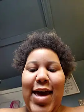 Snapshot of chocolate_bella chatting on 01/09/26, 03:48 chocolate bella online show from 01/09/26, 03:48