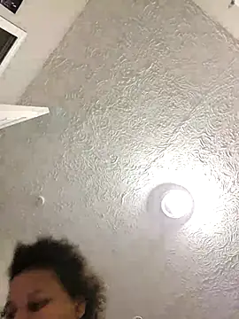 chocolate bella online show from 04/09/26, 03:28