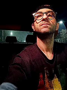 Snapshot of vasgabri chatting on 11/30/25, 05:17 vasgabri online show from 11/30/25, 05:17