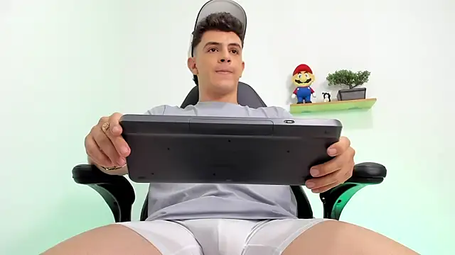 Mikecooper online show from 11/12/25, 11:25