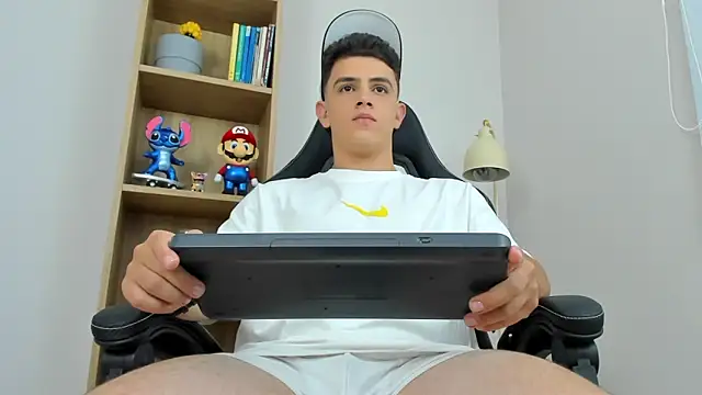 Mikecooper online show from 04/08/26, 12:10