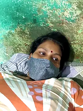 Love-pari077 online show from 10/03/25, 03:09