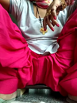 Love-pari077 online show from 10/10/25, 12:15