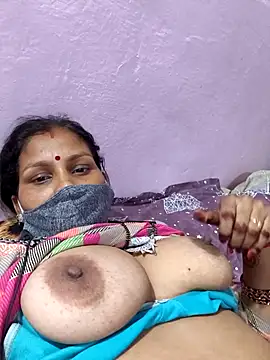 Love-pari077 online show from 10/22/25, 03:12