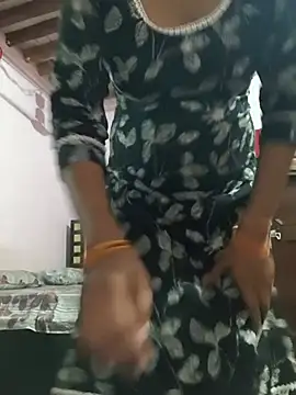 Love-pari077 online show from 06/14/26, 04:36