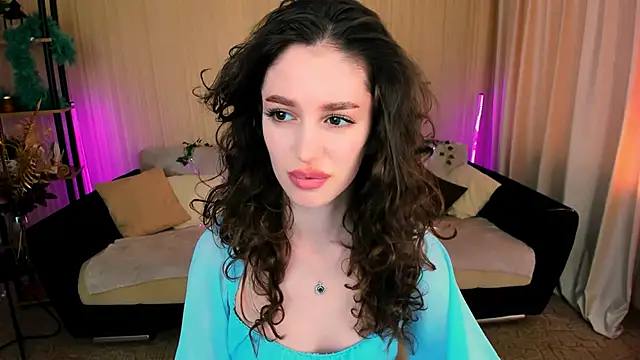 Snapshot of ChristinaConteeree chatting on 09/10/25, 01:11 ChristinaConteeree online show from 09/10/25, 01:11