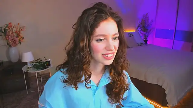 Snapshot of ChristinaConteeree chatting on 10/06/25, 07:22 ChristinaConteeree online show from 10/06/25, 07:22