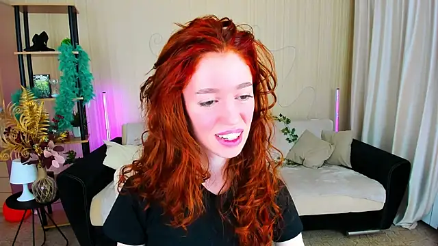 ChristinaConteeree online show from 11/26/25, 07:26