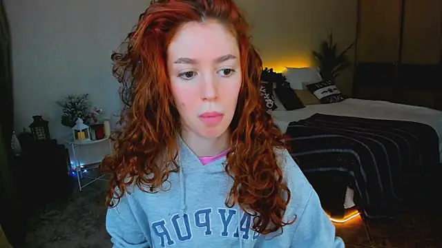 ChristinaConteeree online show from 12/20/25, 03:13