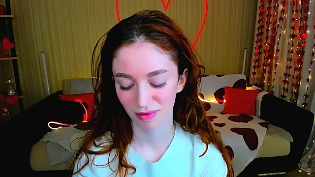 ChristinaConteeree online show from 02/13/26, 07:21