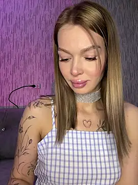 Snapshot of miss_veroNika chatting on 02/01/26, 03:49 miss veroNika online show from 02/01/26, 03:49