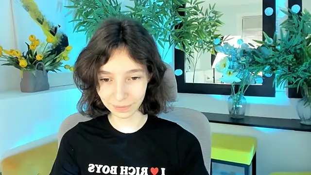 EmmanuellBrown online show from 11/12/25, 10:15