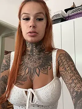 Snapshot of sereiaruiva99 chatting on 02/09/26, 02:43 sereiaruiva99 online show from 02/09/26, 02:43