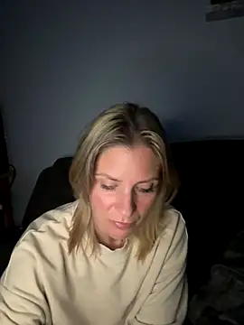 Lexi-Lux-X online show from 09/21/25, 01:40