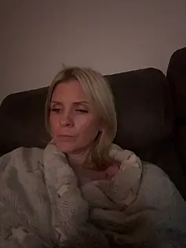 Lexi-Lux-X online show from 11/03/25, 03:52