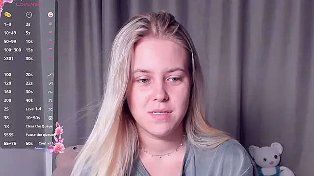 Snapshot of AngelAnty chatting on 09/15/25, 03:01 AngelAnty online show from 09/15/25, 03:01