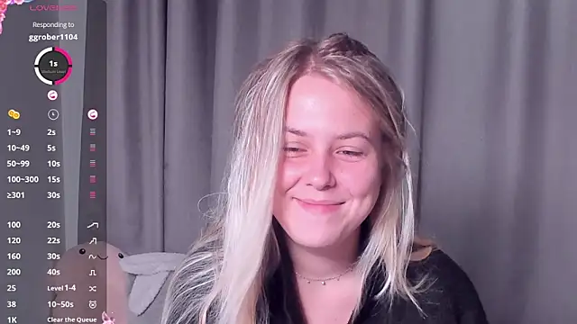 Snapshot of AngelAnty chatting on 09/19/25, 03:02 AngelAnty online show from 09/19/25, 03:02