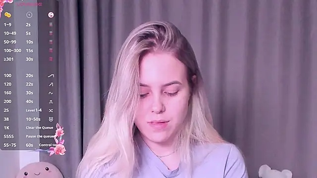 Snapshot of AngelAnty chatting on 10/20/25, 03:01 AngelAnty online show from 10/20/25, 03:01