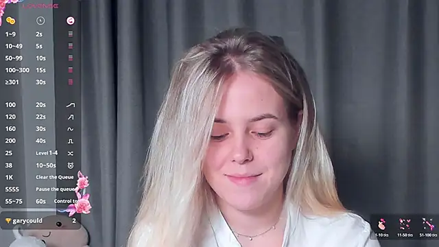 Snapshot of AngelAnty chatting on 10/27/25, 03:27 AngelAnty online show from 10/27/25, 03:27