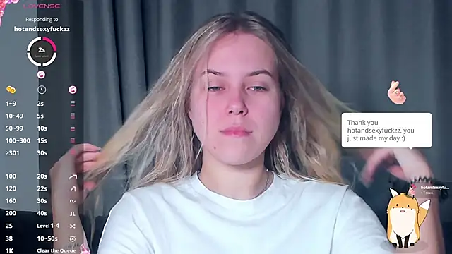 Snapshot of AngelAnty chatting on 11/15/25, 01:07 AngelAnty online show from 11/15/25, 01:07