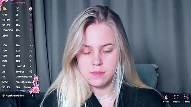 Snapshot of AngelAnty chatting on 11/16/25, 01:17 AngelAnty online show from 11/16/25, 01:17