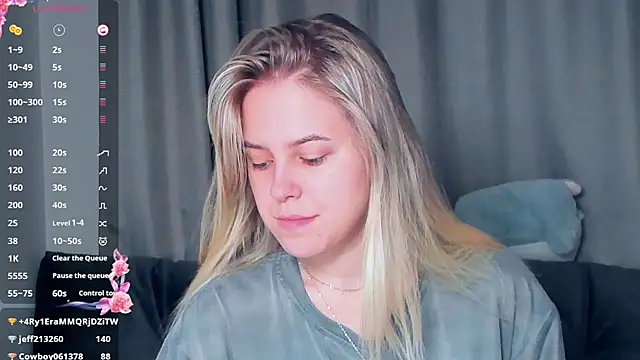 Snapshot of AngelAnty chatting on 11/22/25, 01:10 AngelAnty online show from 11/22/25, 01:10