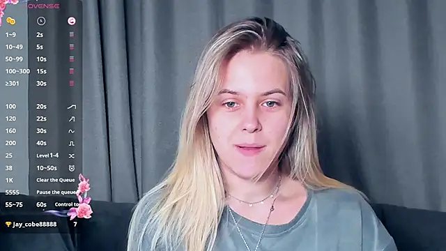 Snapshot of AngelAnty chatting on 11/24/25, 03:12 AngelAnty online show from 11/24/25, 03:12