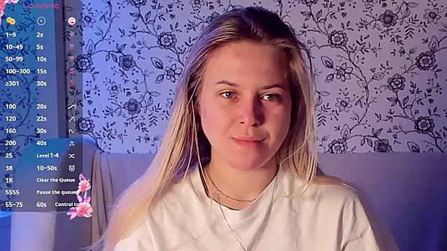 Snapshot of AngelAnty chatting on 12/01/25, 01:05 AngelAnty online show from 12/01/25, 01:05