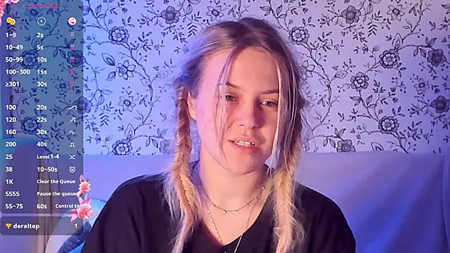 Snapshot of AngelAnty chatting on 12/04/25, 03:10 AngelAnty online show from 12/04/25, 03:10