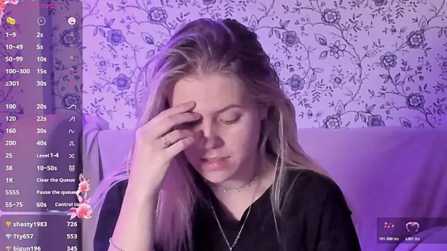 AngelAnty online show from 12/21/25, 02:46