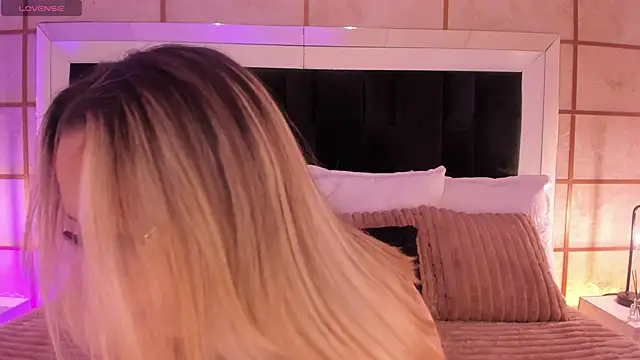 GretaVelvet online show from 02/25/26, 07:45